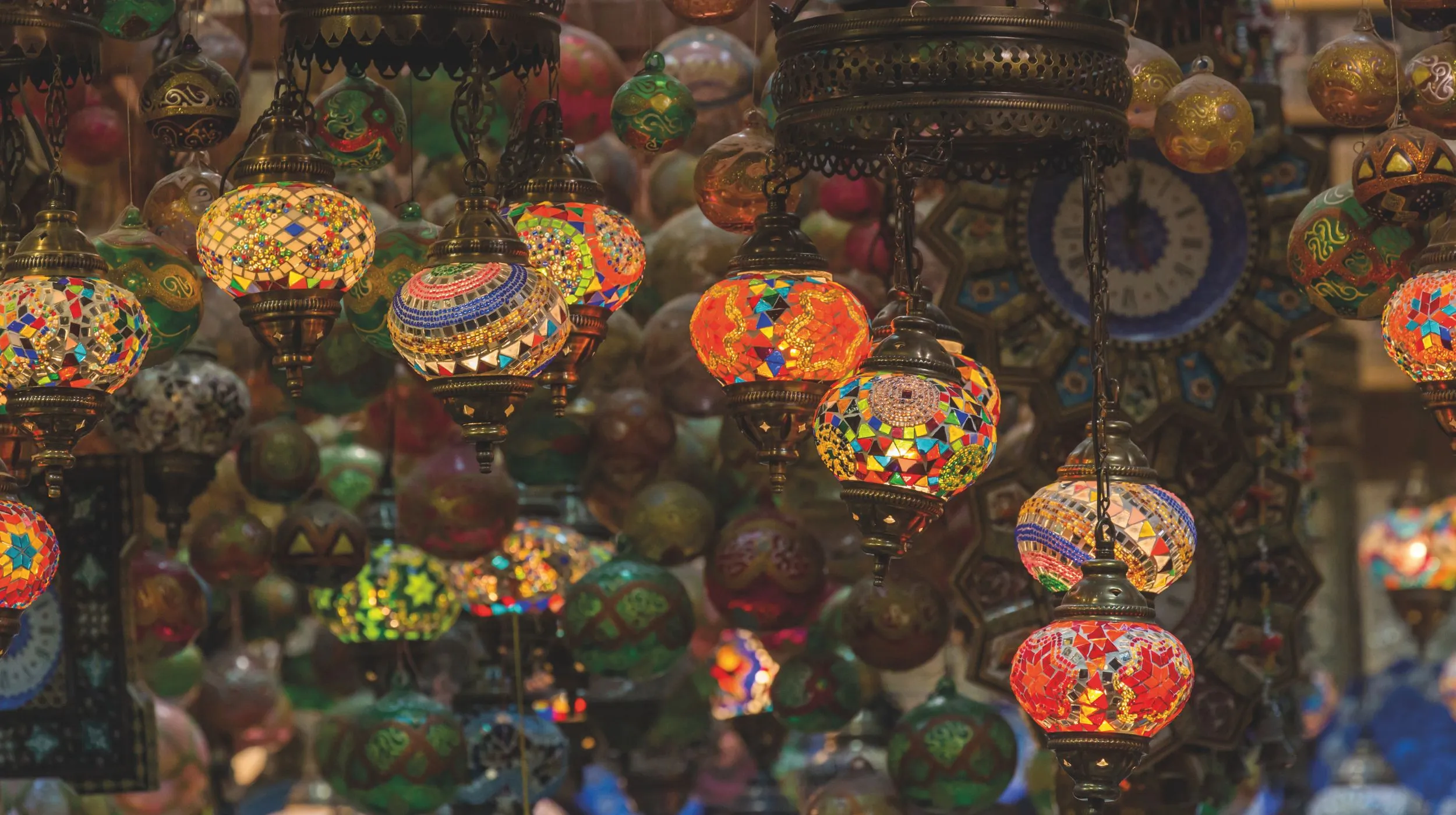 lampes oman de toutes les couleurs