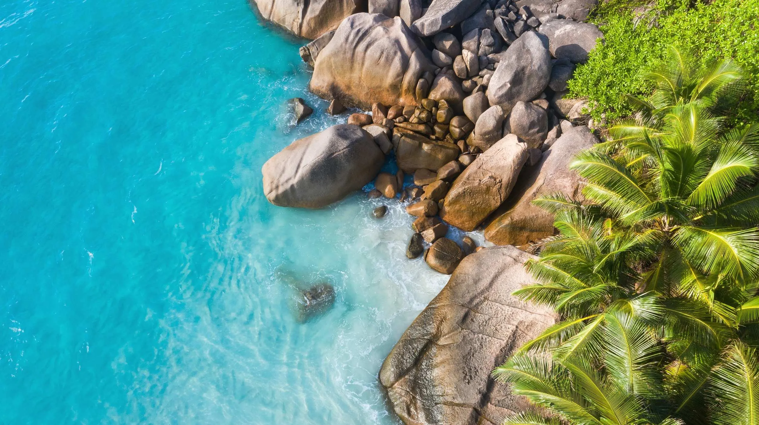 praslin plage vue du haut